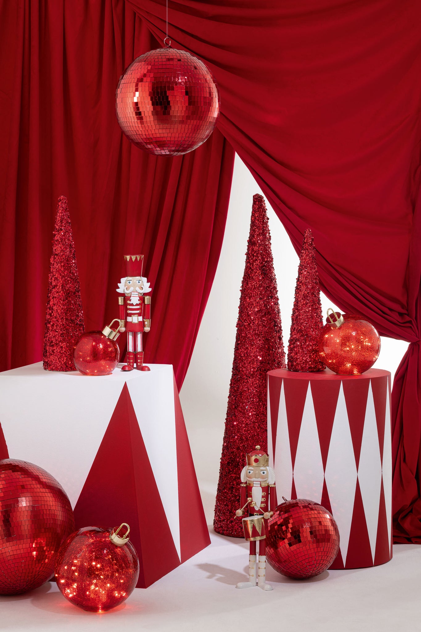 Notenkraker Trommel Ijzer Rood/Goud Medium H106,5cm J-Line