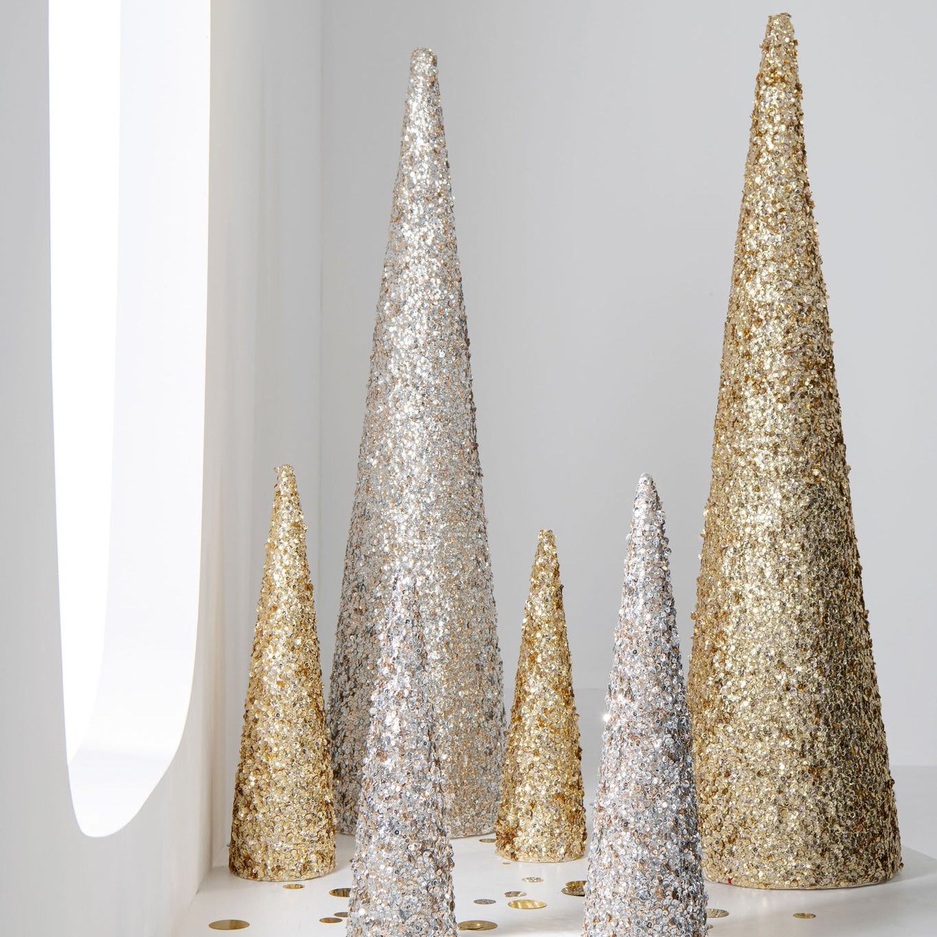 Kegel Pailletten Schuim Goudkleurig Small H46cm J-Line