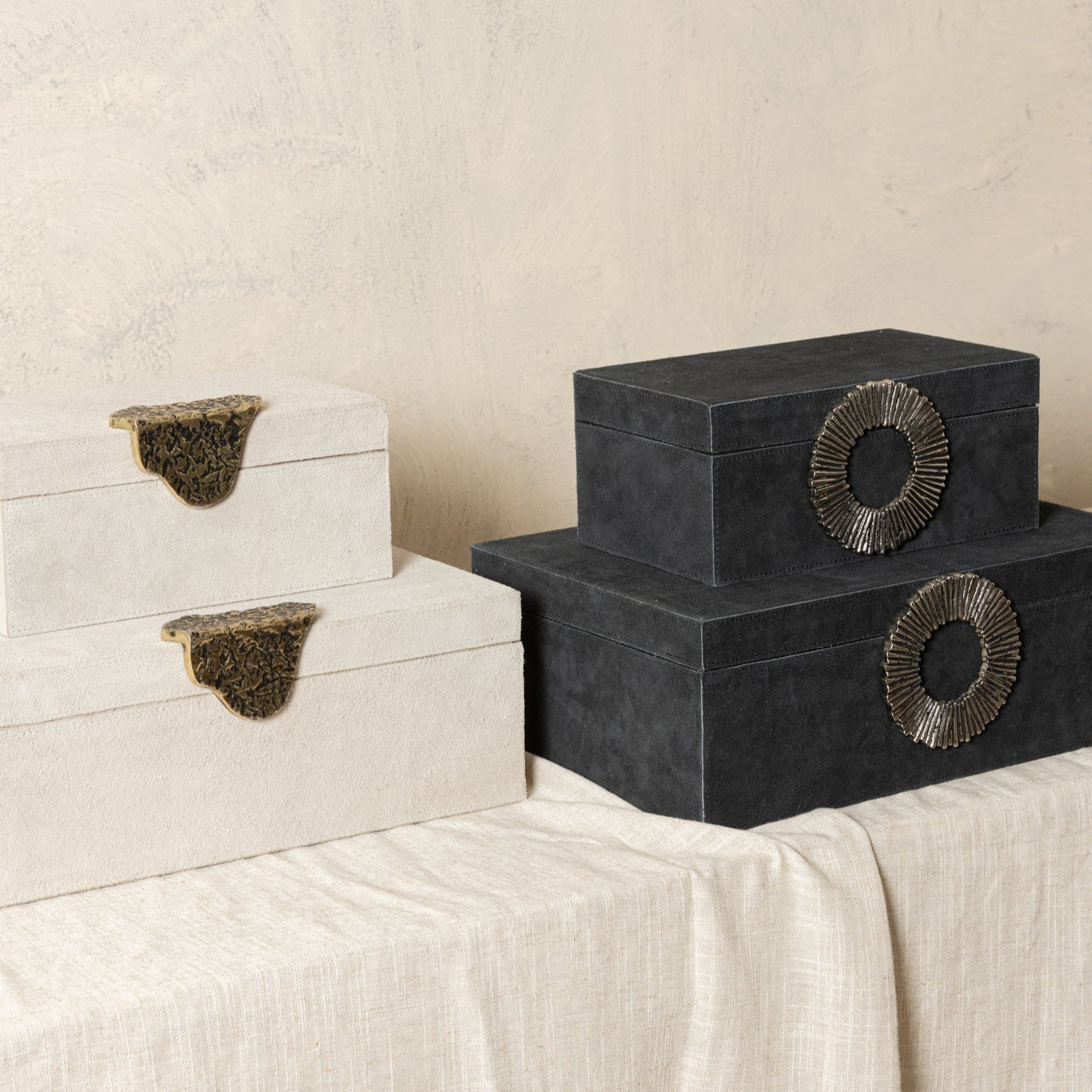 Hazael Beige Suede Box Golden Handle Set van 2 PTMD