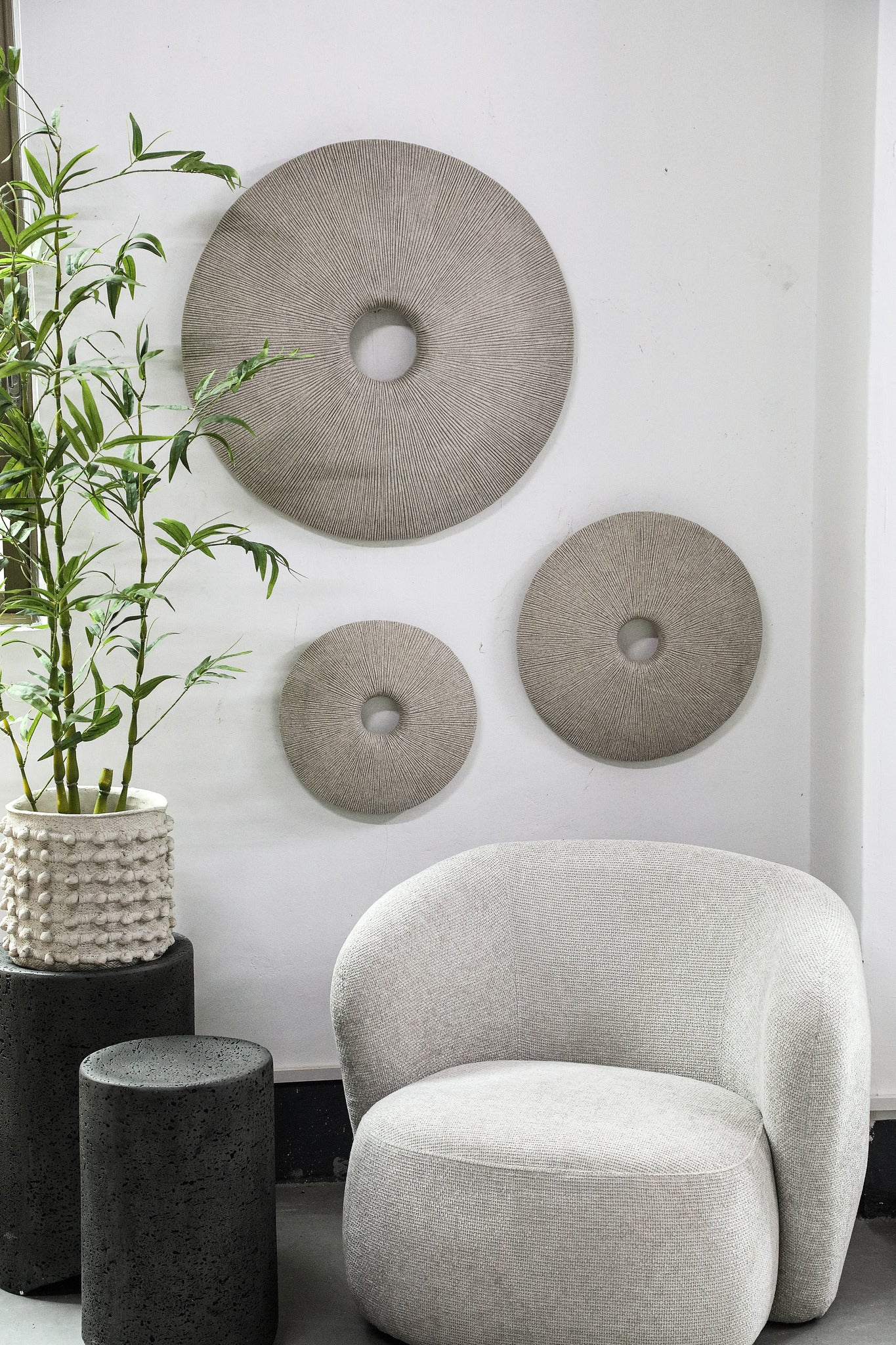 Kathelle Cream Poly Round Sandstone Wallpanel M PTMD