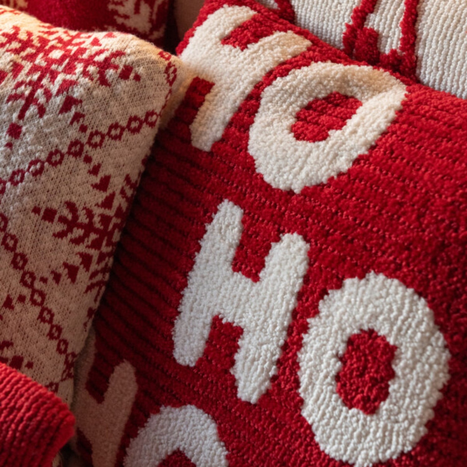 Kerstbundel Plaid & Kerstkussens HoHoHo Rood/Wit J-Line