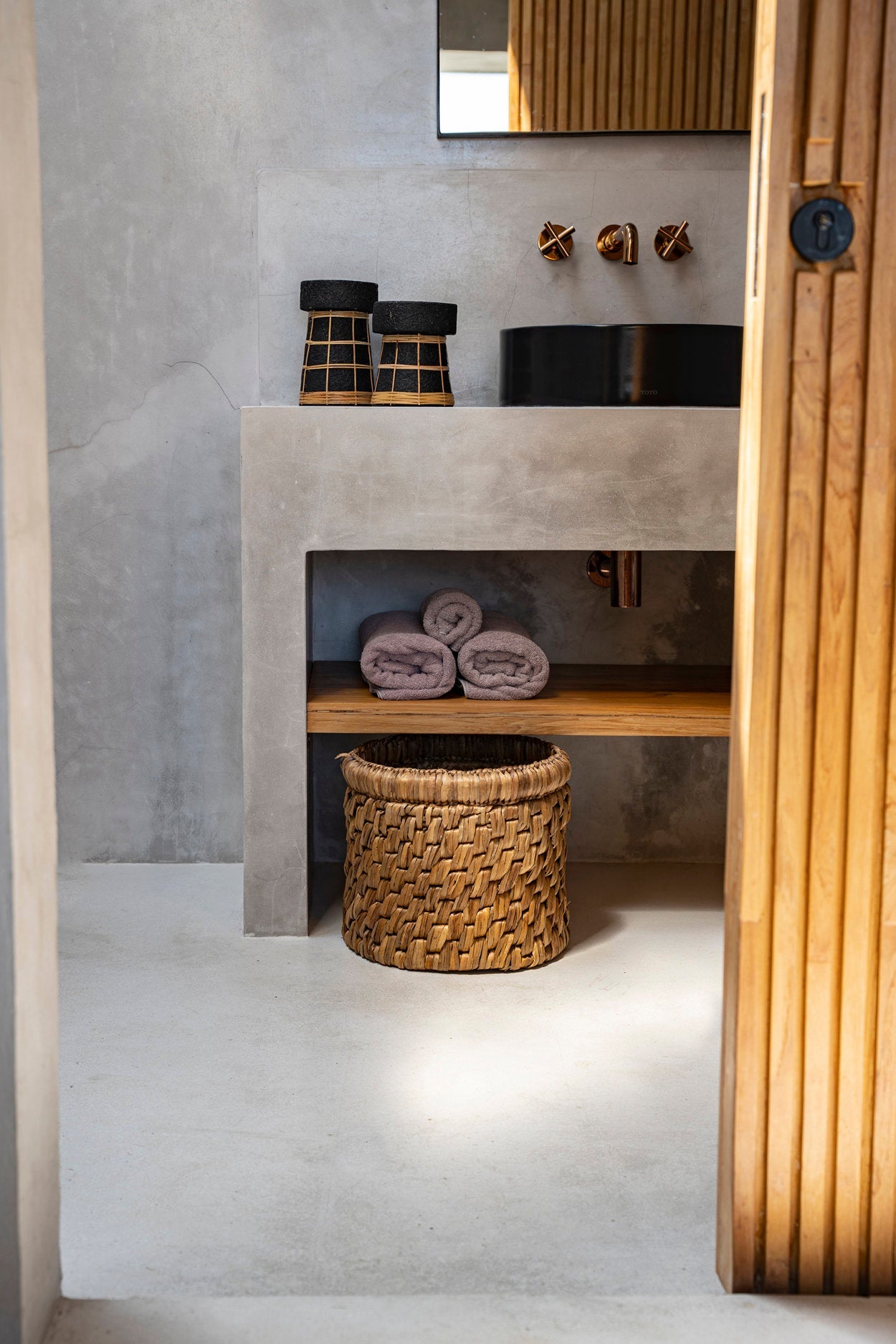 De Serene Kaarsenhouder - Zwart Naturel - L