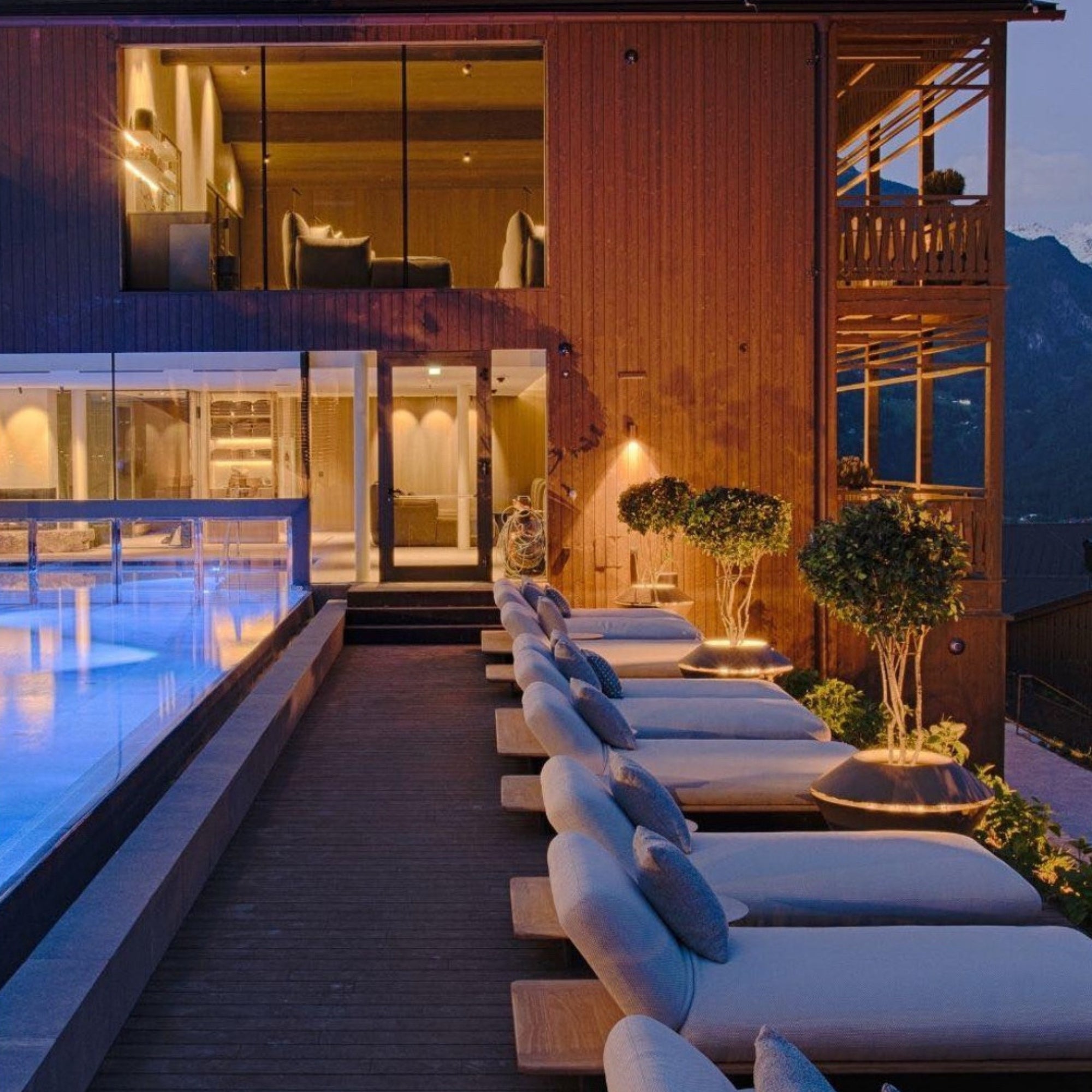 MAZU Oyster Luxe LED Plantenpot Cortenstaal