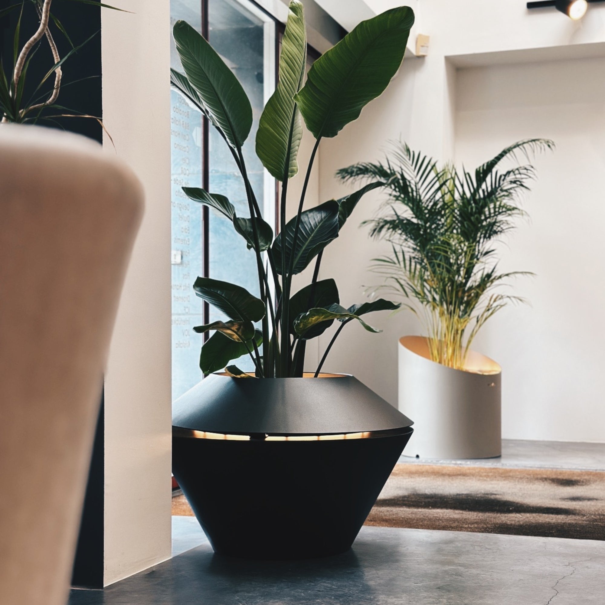 MAZU Oyster Luxe LED Plantenpot Cortenstaal