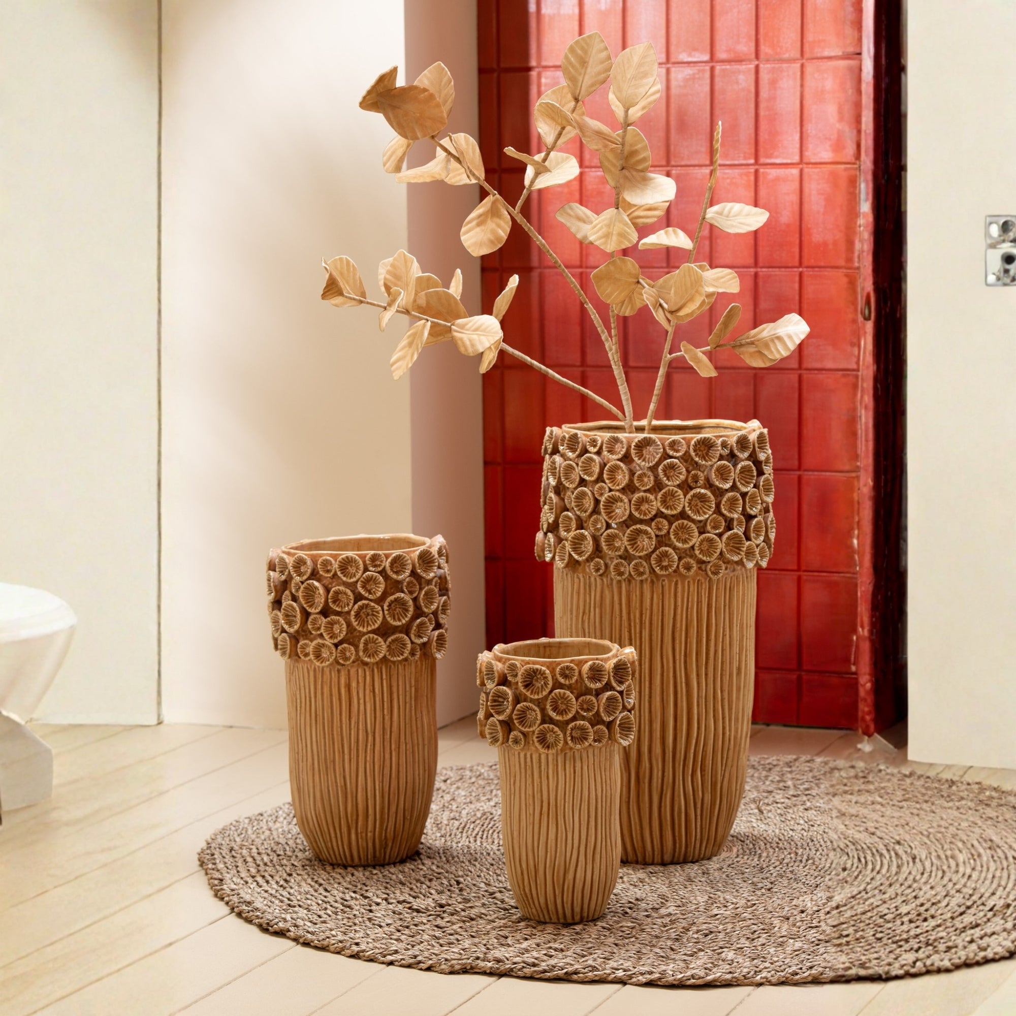 Vaas Koraal Hoog Klei Oker Medium L24,5cmxB24,5cmxH41cm J-Line