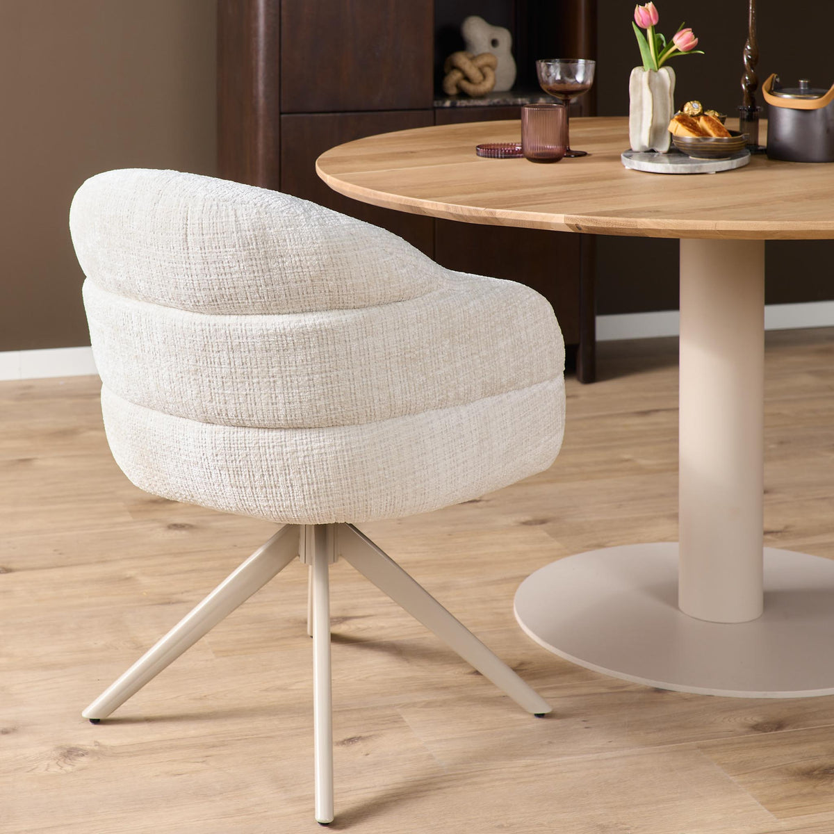 Eetkamerstoel Bella Stof Off White Met Armleuning Starfurn