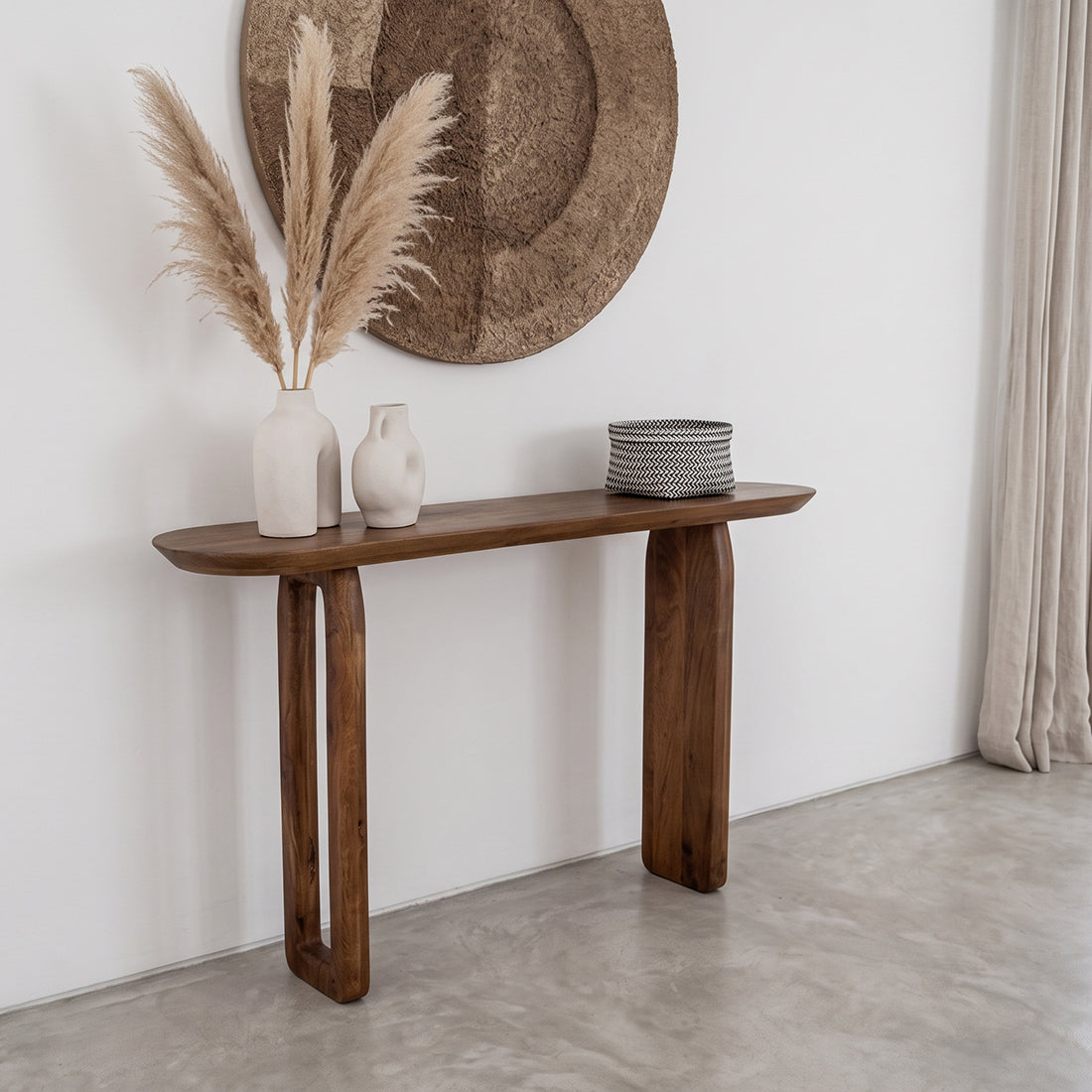 Bullnose Konsolentisch Braun Raw Materials