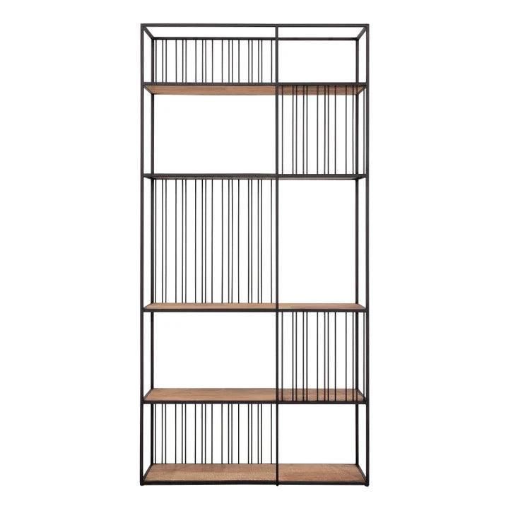 Boekenrek Barra Small van DTP Home, gerecycled teakhout, volledig in beeld op een neutrale achtergrond