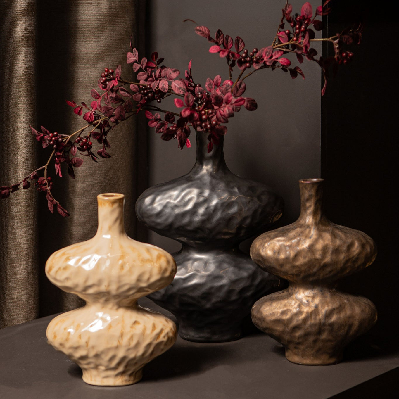 Chelsean Bronze Oval Bulby Shaped Ceramic Vase S 21x12x31cm PTMD - Vaas - PTMD - livinglovely.nl