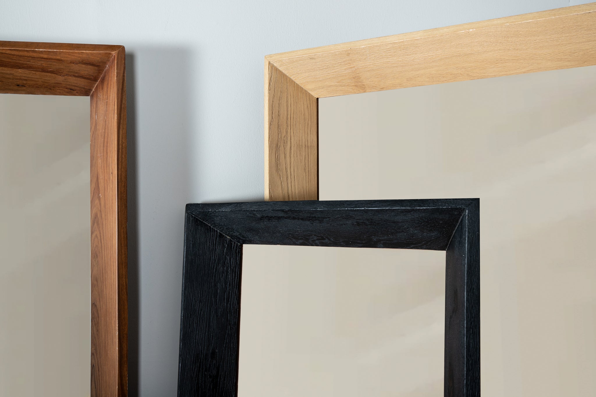 Chevar Black Oak Wood Mirror Rectangle S 70x130x160cm PTMD - Spiegel - PTMD - livinglovely.nl