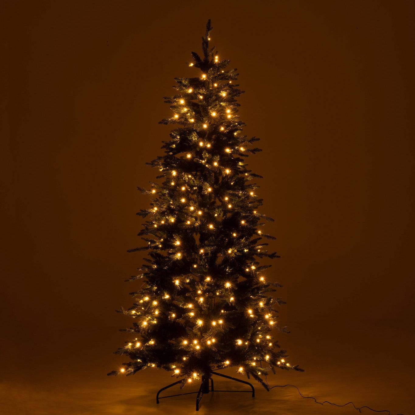 Christmas Tree 300 Led Artificial Dark Green Medium - - J-Line - livinglovely.nl