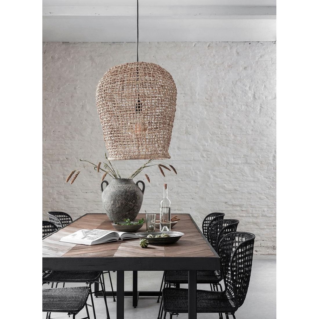 Eetkamertafel Criss Cross 240cm van DTP Home, blad van bovenaf met visgraatpatroon