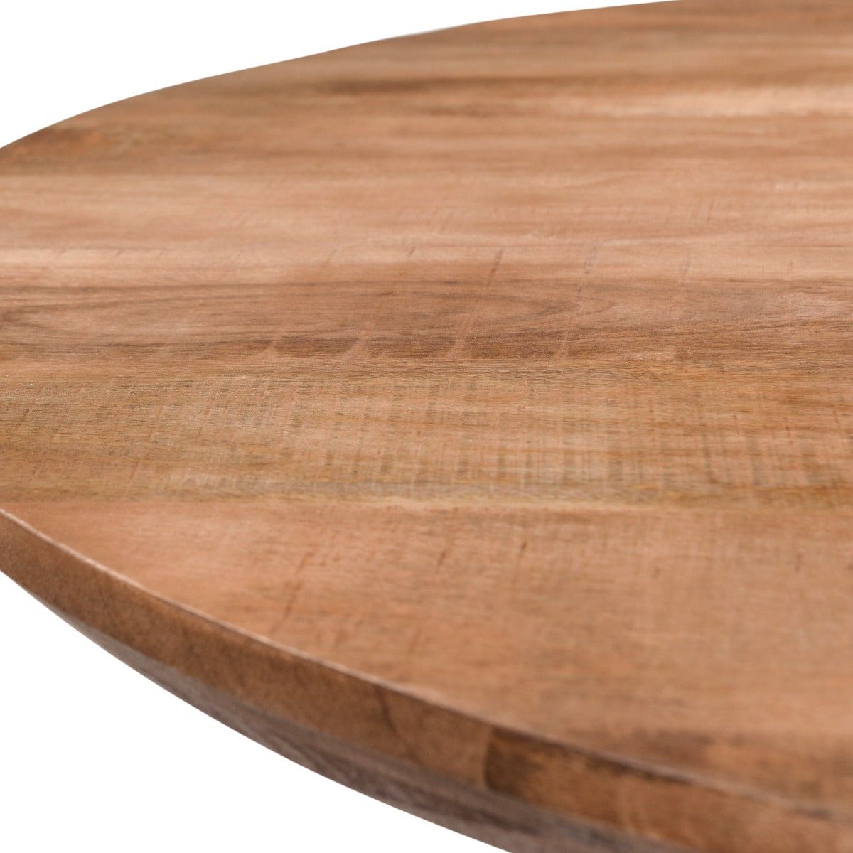 Detail van de bladrand en de nerf van de eettafel Jesper Pecan