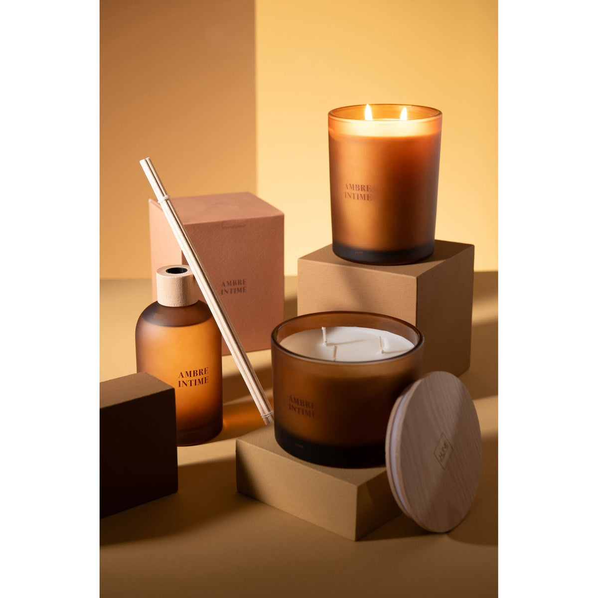 Geurkaars Accords Essentiels Ambre Intime 28 Uur