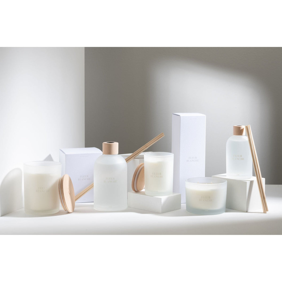 Geurkaars Accords Essentiels Fleur Blanche 28 Uur