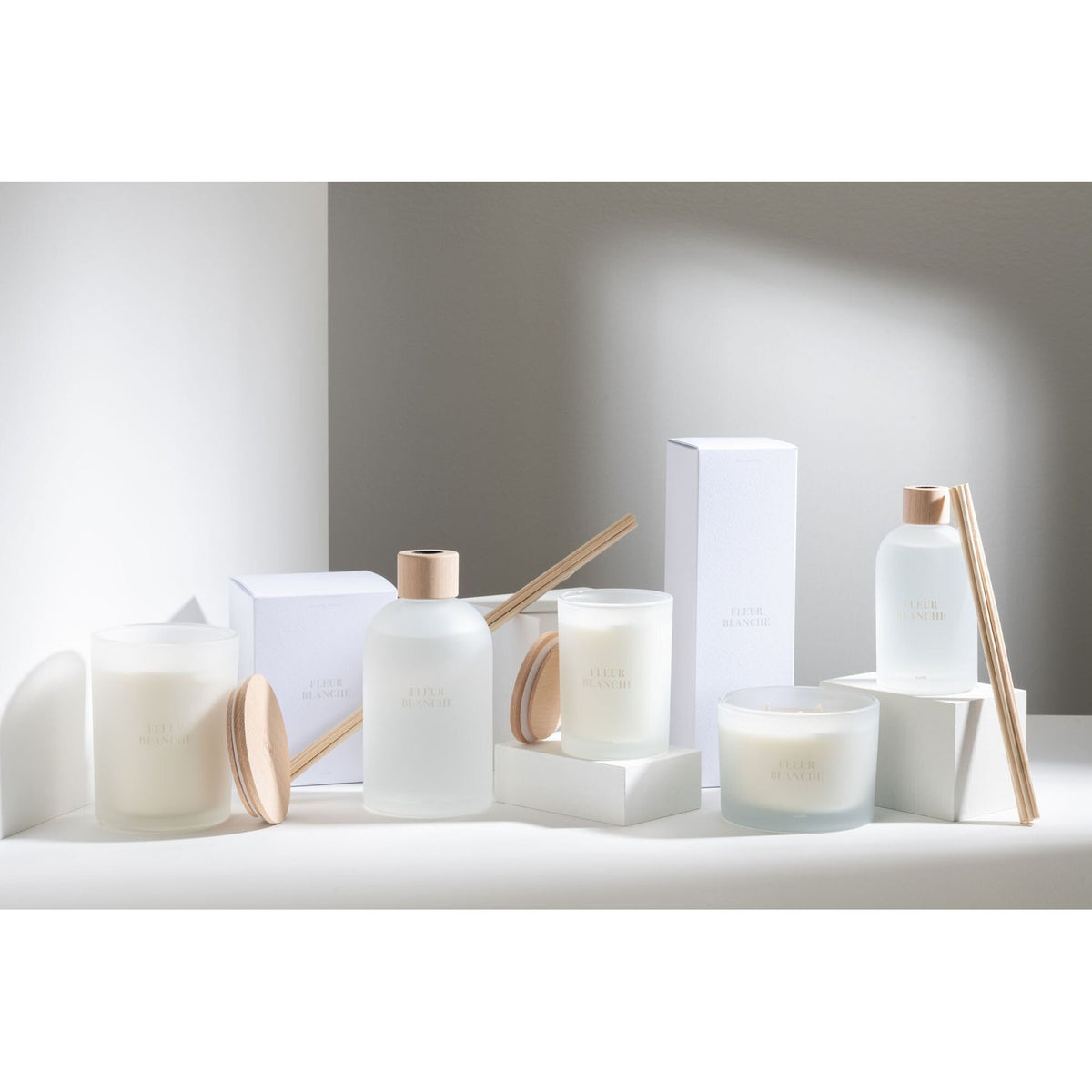Geurkaars Accords Essentiels Fleur Blanche 38 Uur