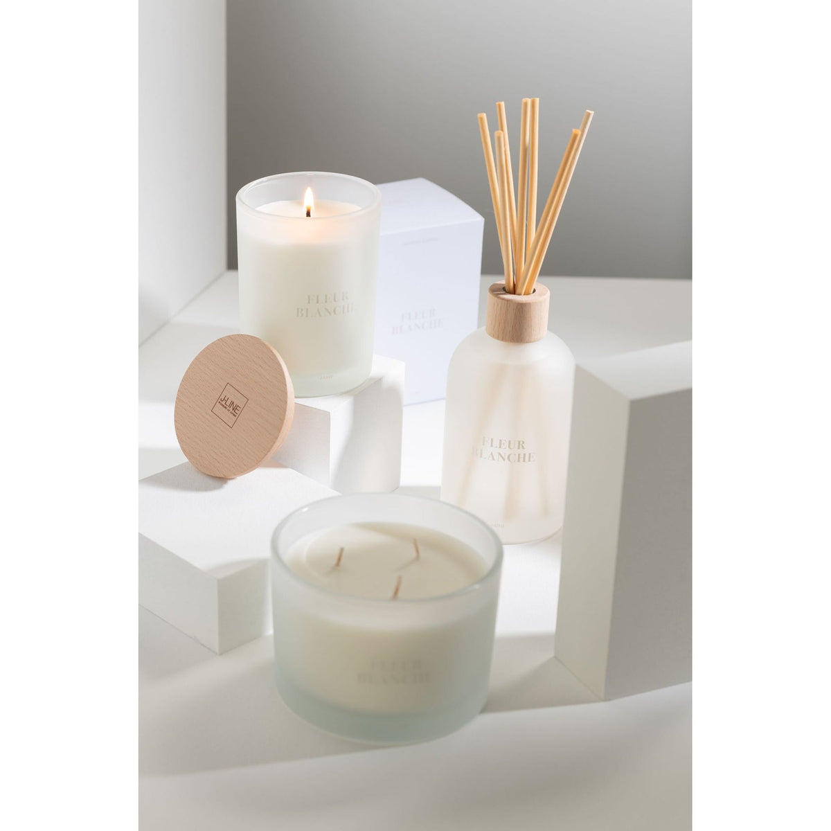 Geurkaars Accords Essentiels Fleur Blanche 38 Uur