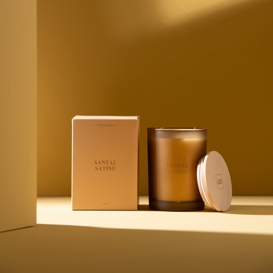 Geurkaars Accords Essentiels Santal Satiné 38 Uur - Geurkaars - J-Line - livinglovely.nl