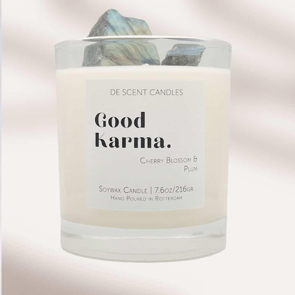 Geurkaars Good Karma met Edelstenen Incl Spotify Playlist - Geurkaars - De Scent - livinglovely.nl