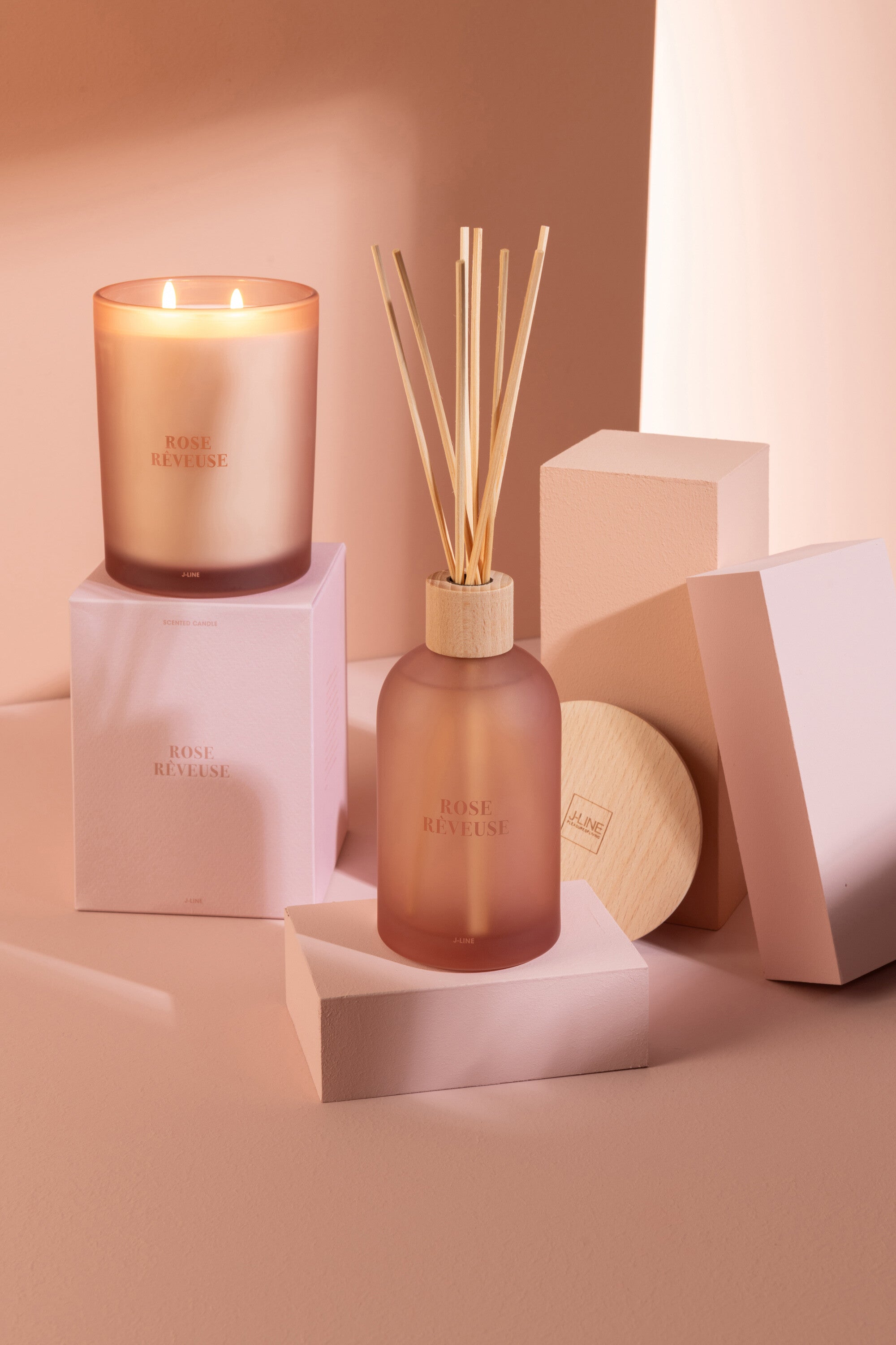 Geurstokjes Accords Essentiels Rose Rêveuse 250ml - Geurstokjes - J-Line - livinglovely.nl