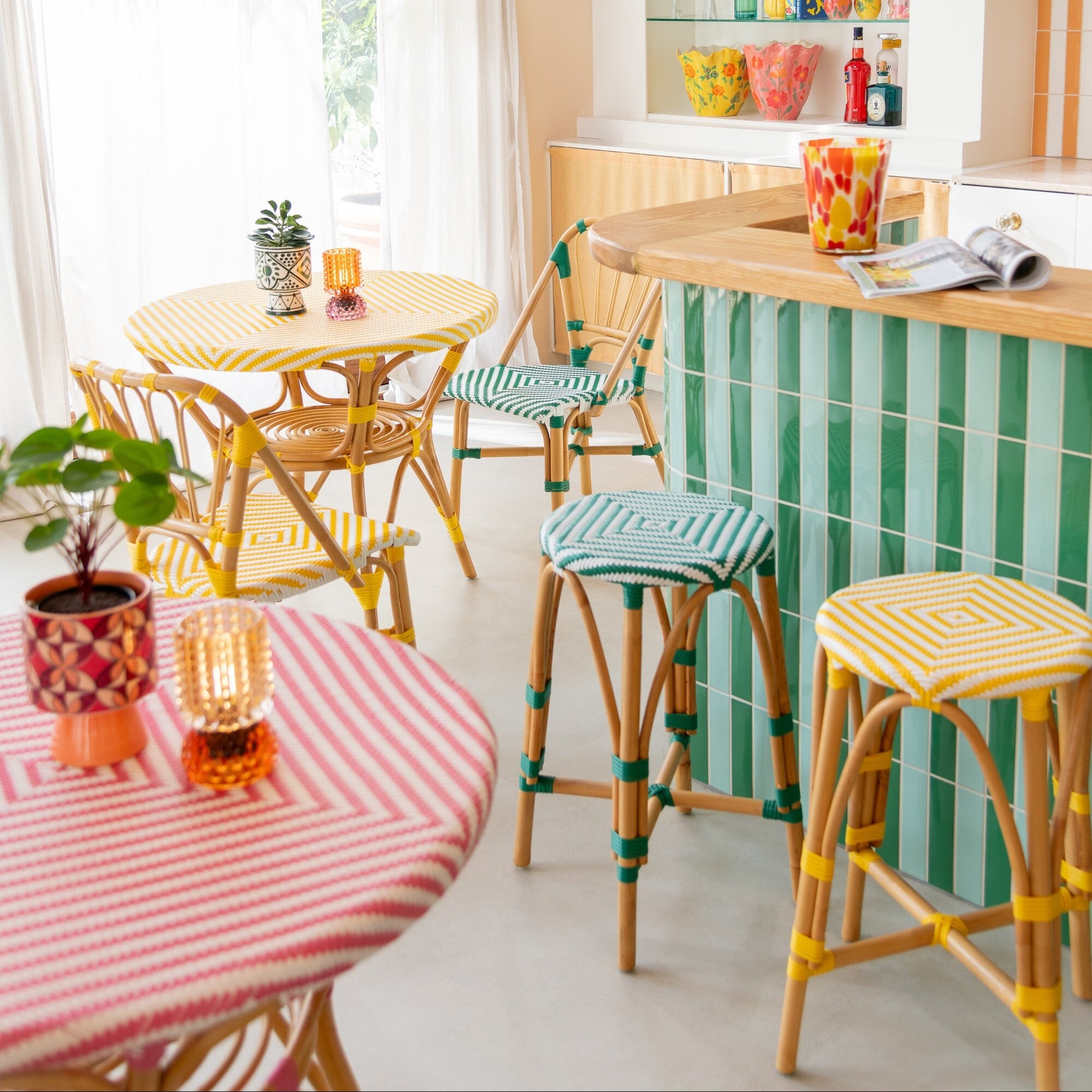 Kruk Rotan Geel/Wit Large - Barkruk - J-Line - livinglovely.nl