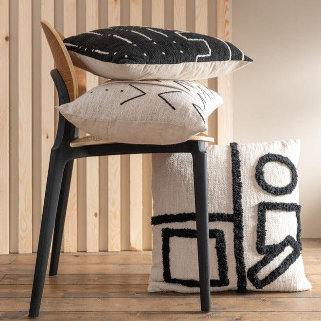 Kussen Grafisch Tekening 1 Katoen Zwart - Kussen - J-Line - livinglovely.nl