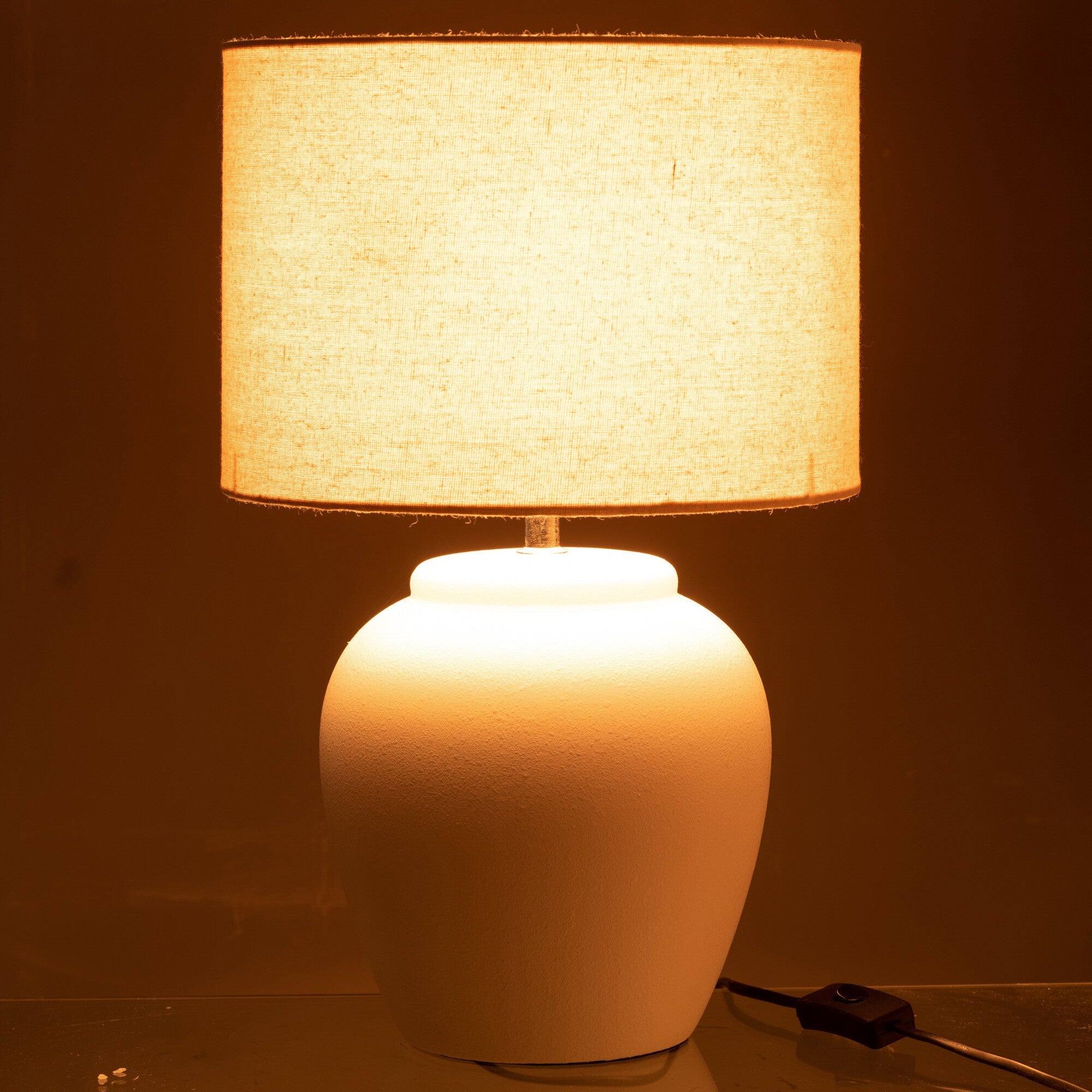 Lamp Meli + Kap Keramiek Linnen Wit Small - Tafellamp - J-Line - livinglovely.nl