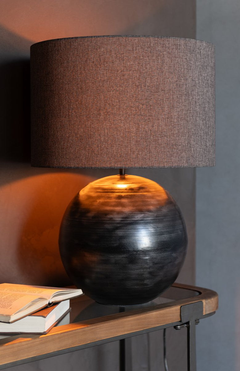 Lamp Schaal Metaal Zwart Large - Tafellamp - J-Line - livinglovely.nl