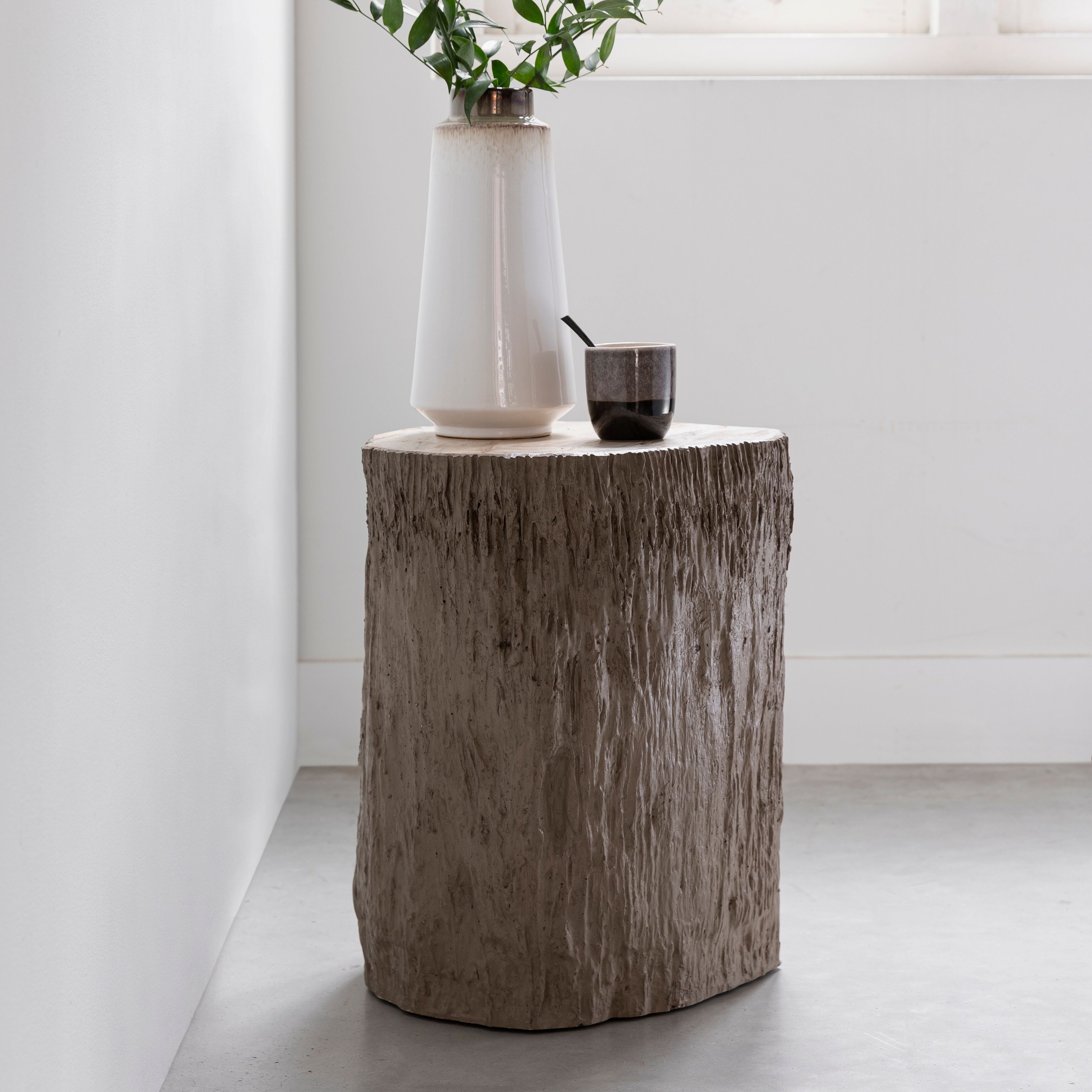MUST Living Bijzettafel Rocca Versteend Hout