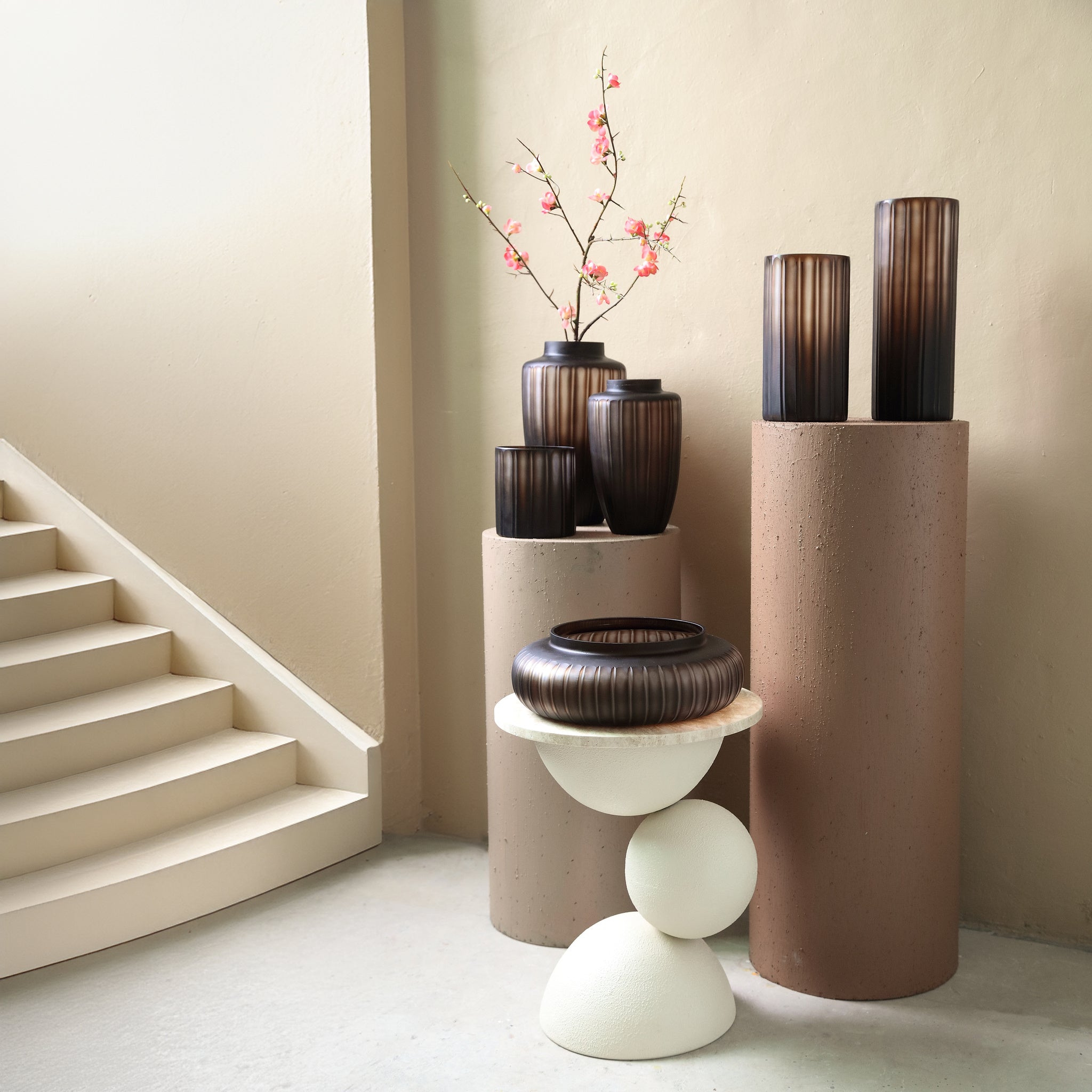 Linesa Brown Carved Glass Shaped Vase Matt S Dia 16xh27,5cm PTMD - Vaas - PTMD - livinglovely.nl