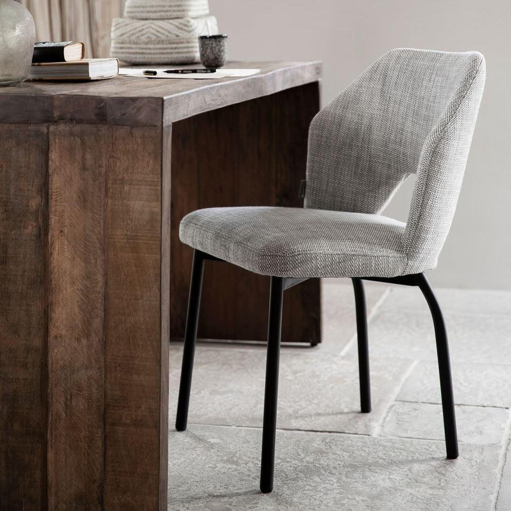 Must Living Eetkamerstoel Bloom Polaris Licht Grijs - Eetkamerstoel - MUST Living - livinglovely.nl