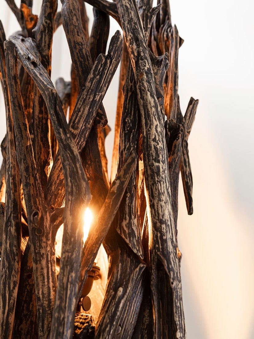 Must Living Vloerlamp Spot Teakhout 150cm Zwart - Vloerlamp - MUST Living - livinglovely.nl