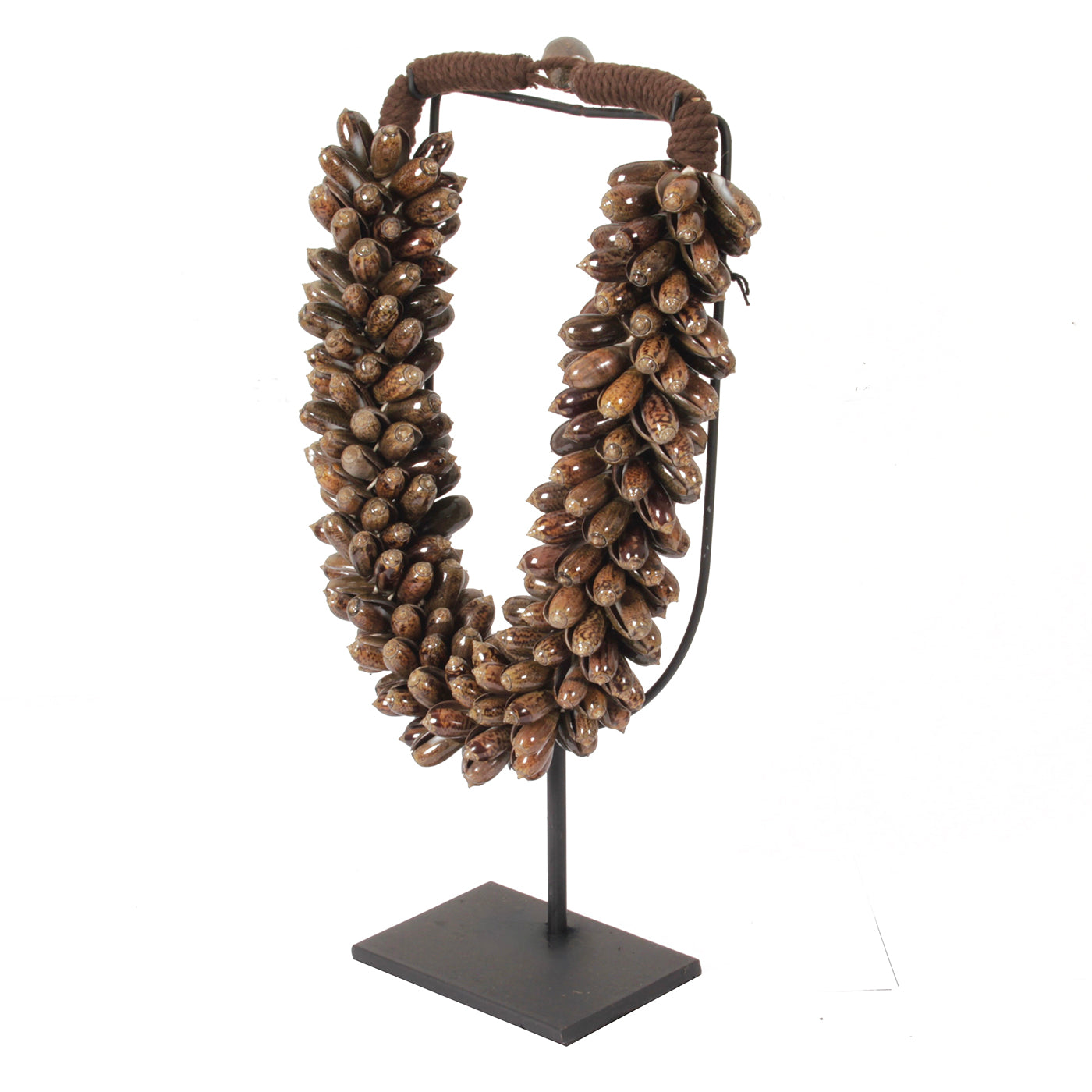 Ornament Indonesische Schelpenketting Mawar Bruin Small - Pole To Pole - Ornament - Pole To Pole - livinglovely.nl