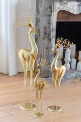 Rendier Op Voet Metaal Goud Medium - Kerstdecoratie - J-Line - livinglovely.nl