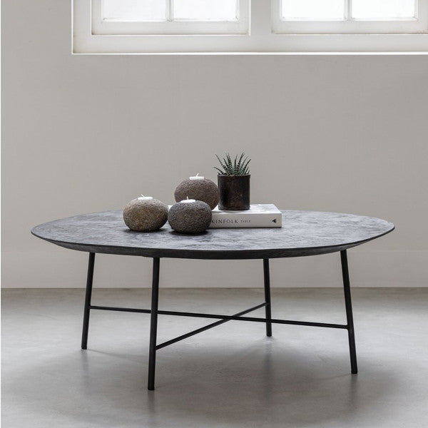 Zwarte semi ronde salontafel met Mortex blad vooraanzicht