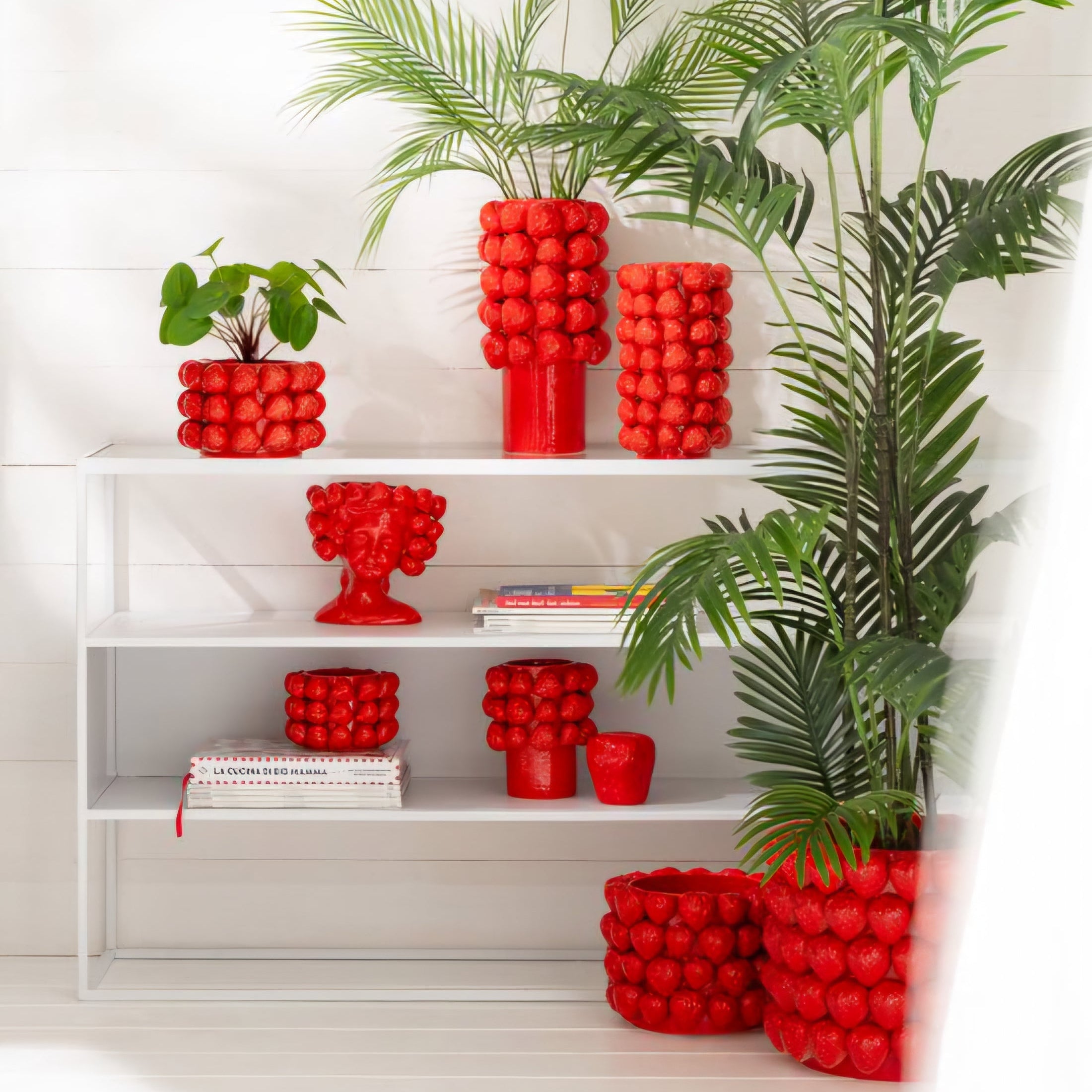 Vaas Aardbeien Cover Keramiek Rood Dia15cmxH26,5cm J-Line - Vaas - J-Line - livinglovely.nl
