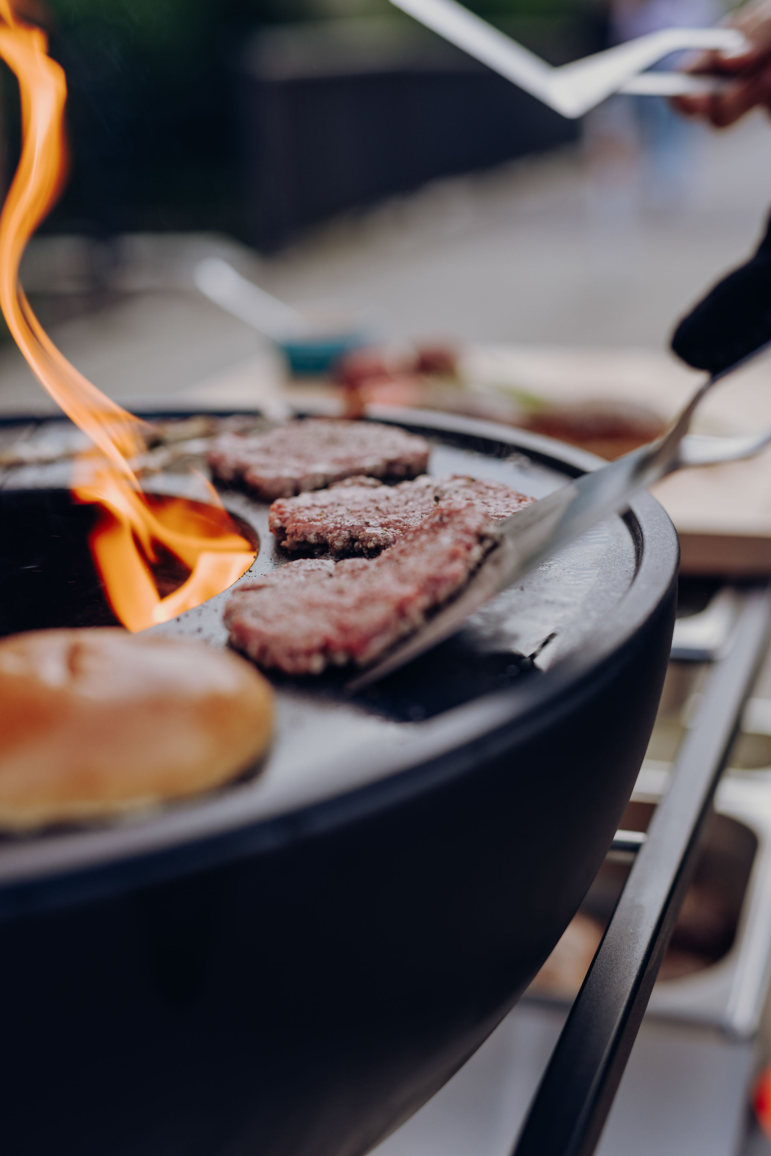 Fire Kitchen BBQ met Höfats Bowl 57 Buitenkeuken