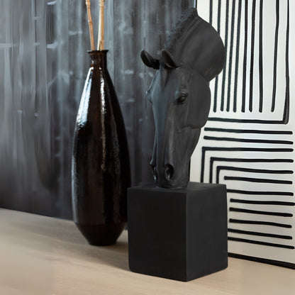 Paard Op Voet Zwart Small J-Line