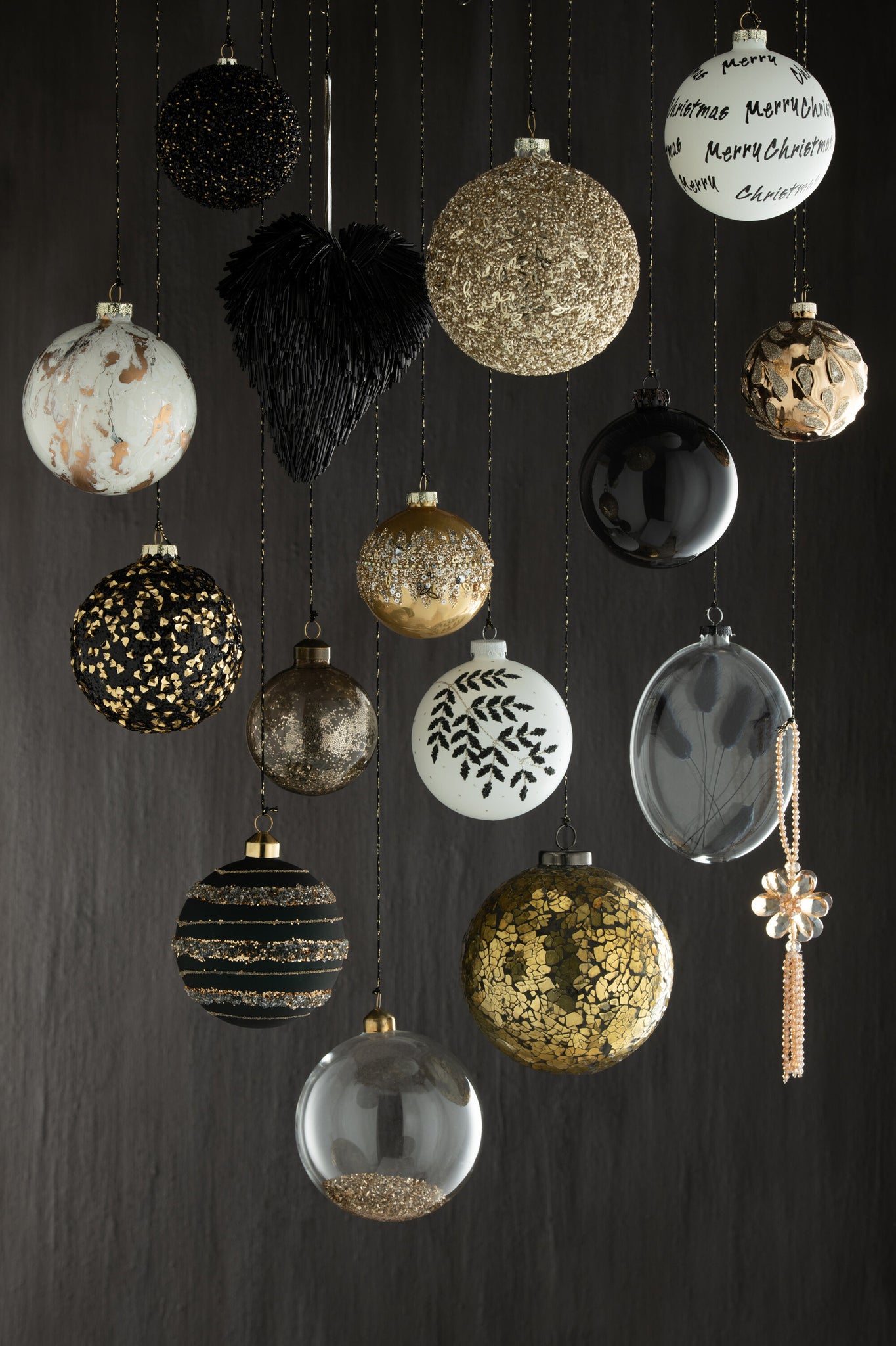 Doos Van 4 Kerstballen Glitter Paillettenglas Zwart Goud Medium J-Line