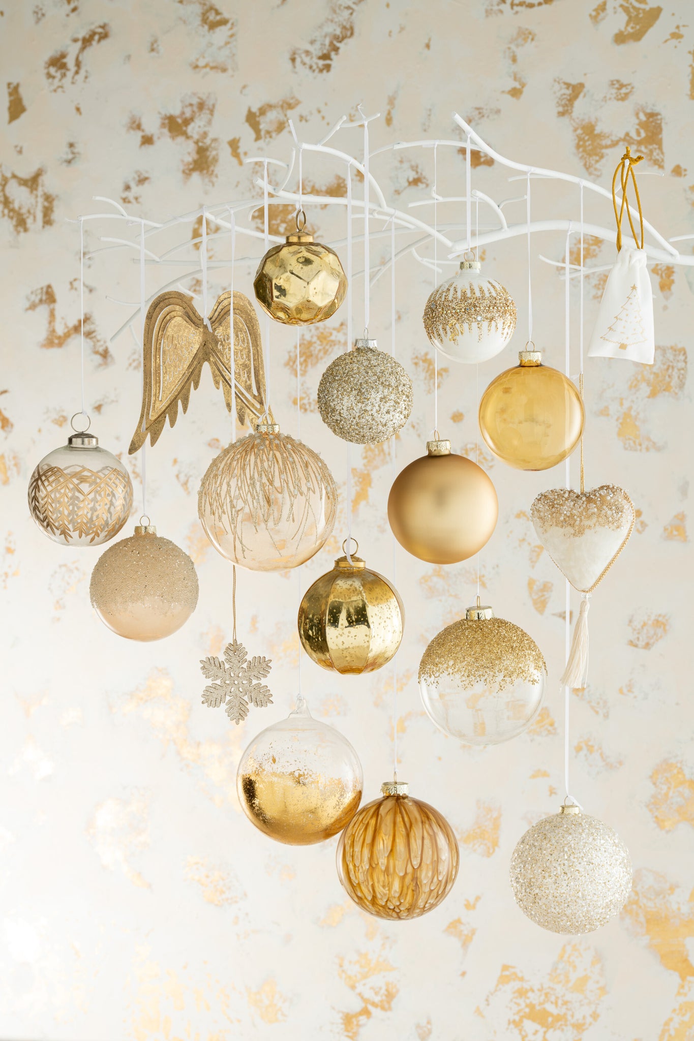 Doos Van 4 Kerstballen Effen Transparant Goud Medium J-Line