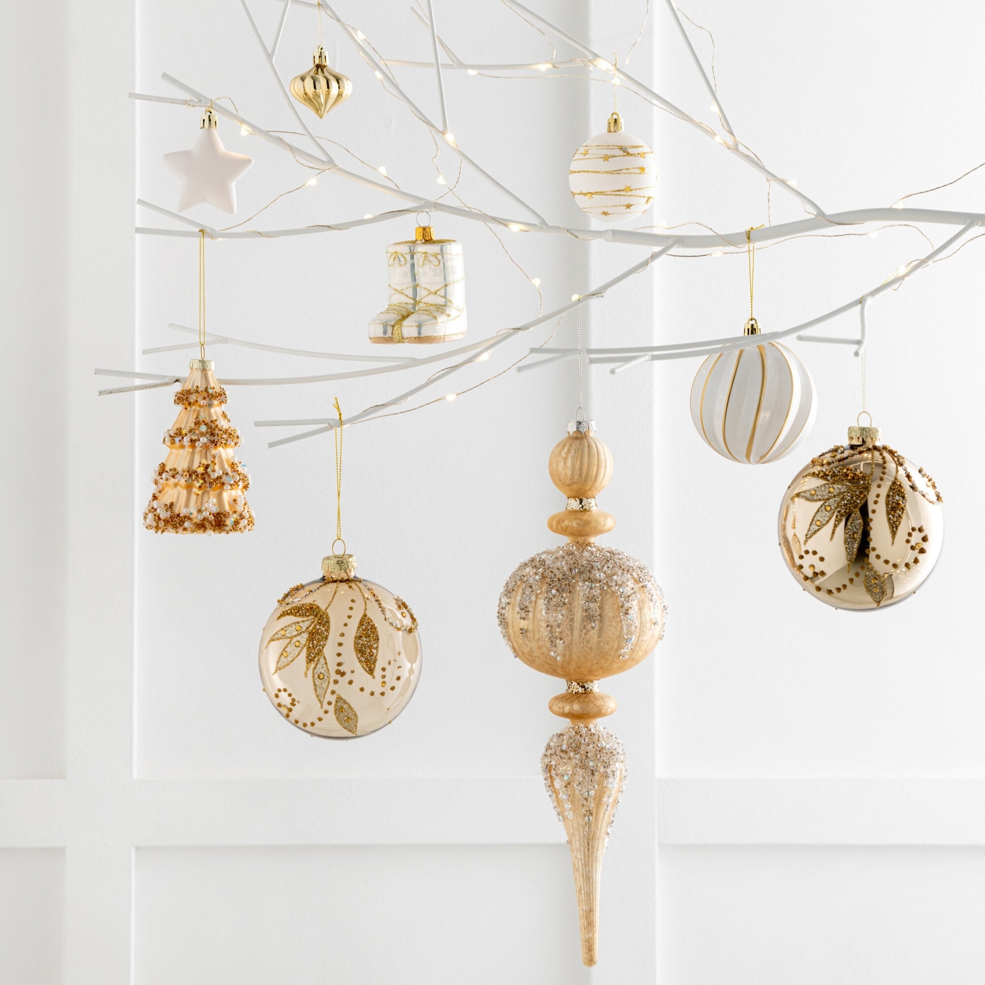 Doos Van 4 Kerstboom Ornament + Kralen Glas Goudkleurig J-Line