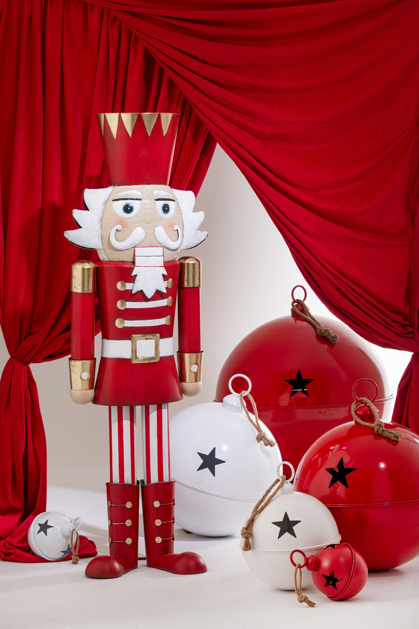 Notenkraker Rood/Goud H148.5cm J-Line