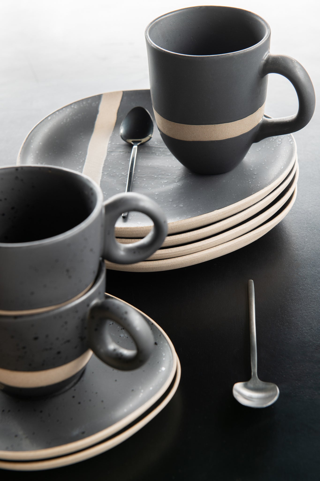 Bord Keramiek Zwart/Taupe Small J-Line