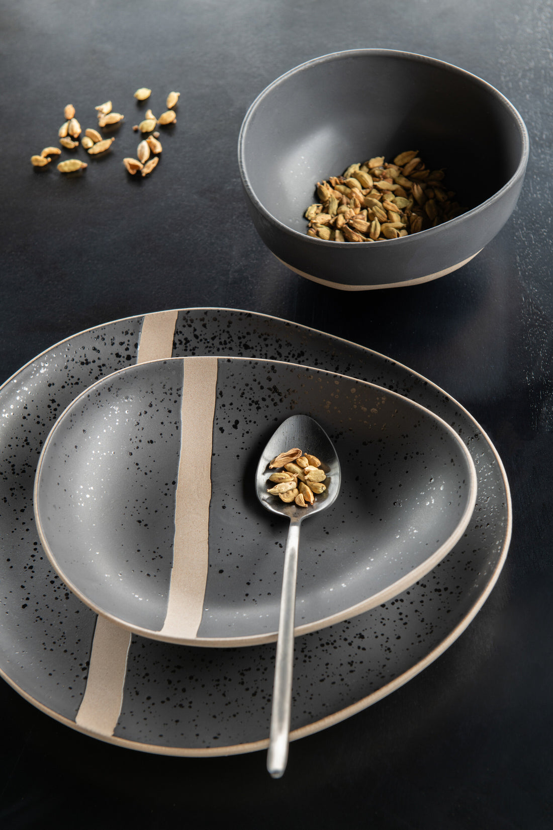 Bord Keramiek Zwart/Taupe Large J-Line