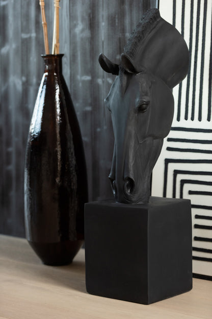 Paard Op Voet Zwart Small J-Line