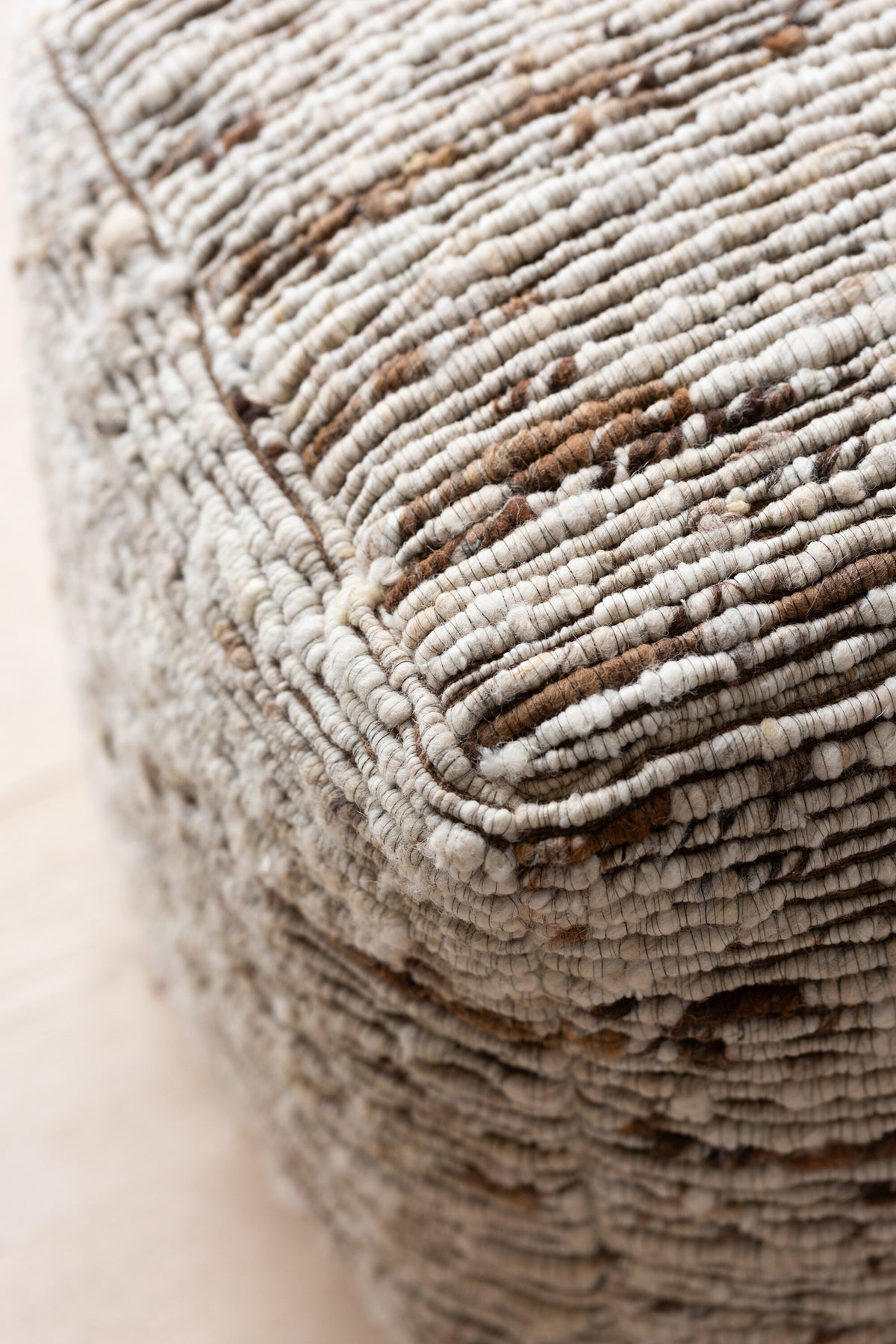 Pouf Gewebte Wolle Ecru/Braun 45x45x45cm J-Line