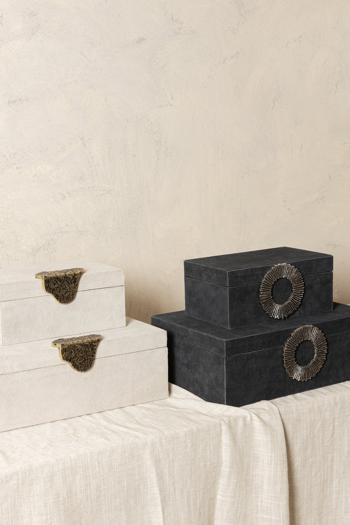 Hazael Beige Suede Box Golden Handle Set van 2 PTMD