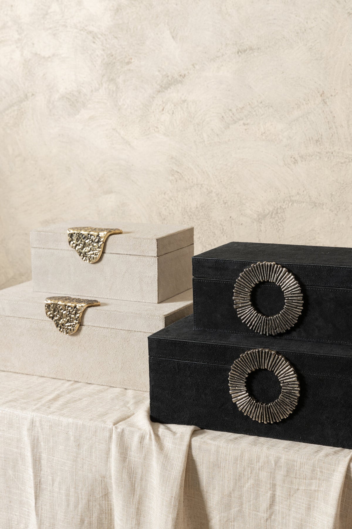 Hazael Beige Suede Box Golden Handle Set van 2 PTMD