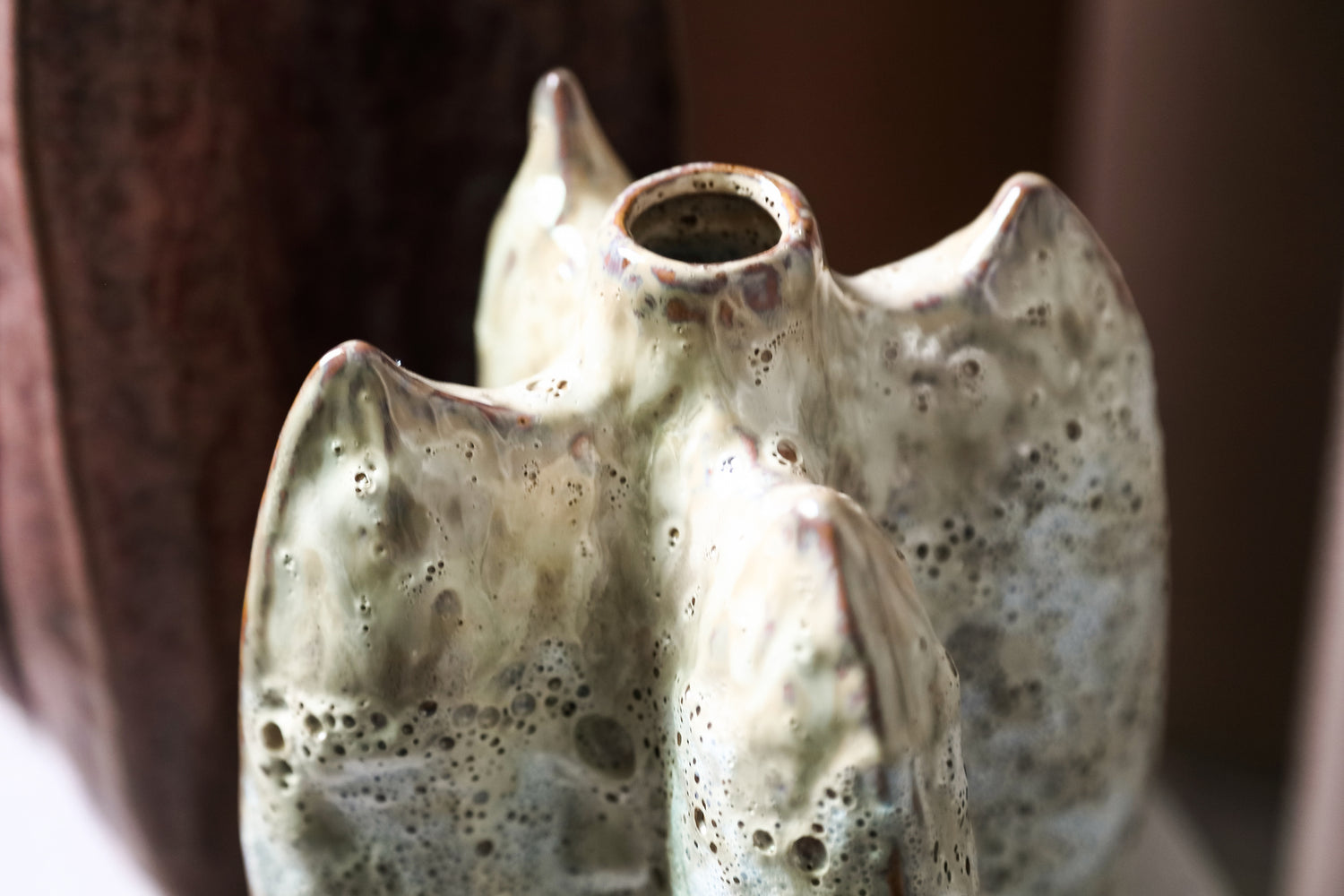 Shareece Cream Ceramic Shaped Vase Small 	Dia13.5xH23.5cm PTMD