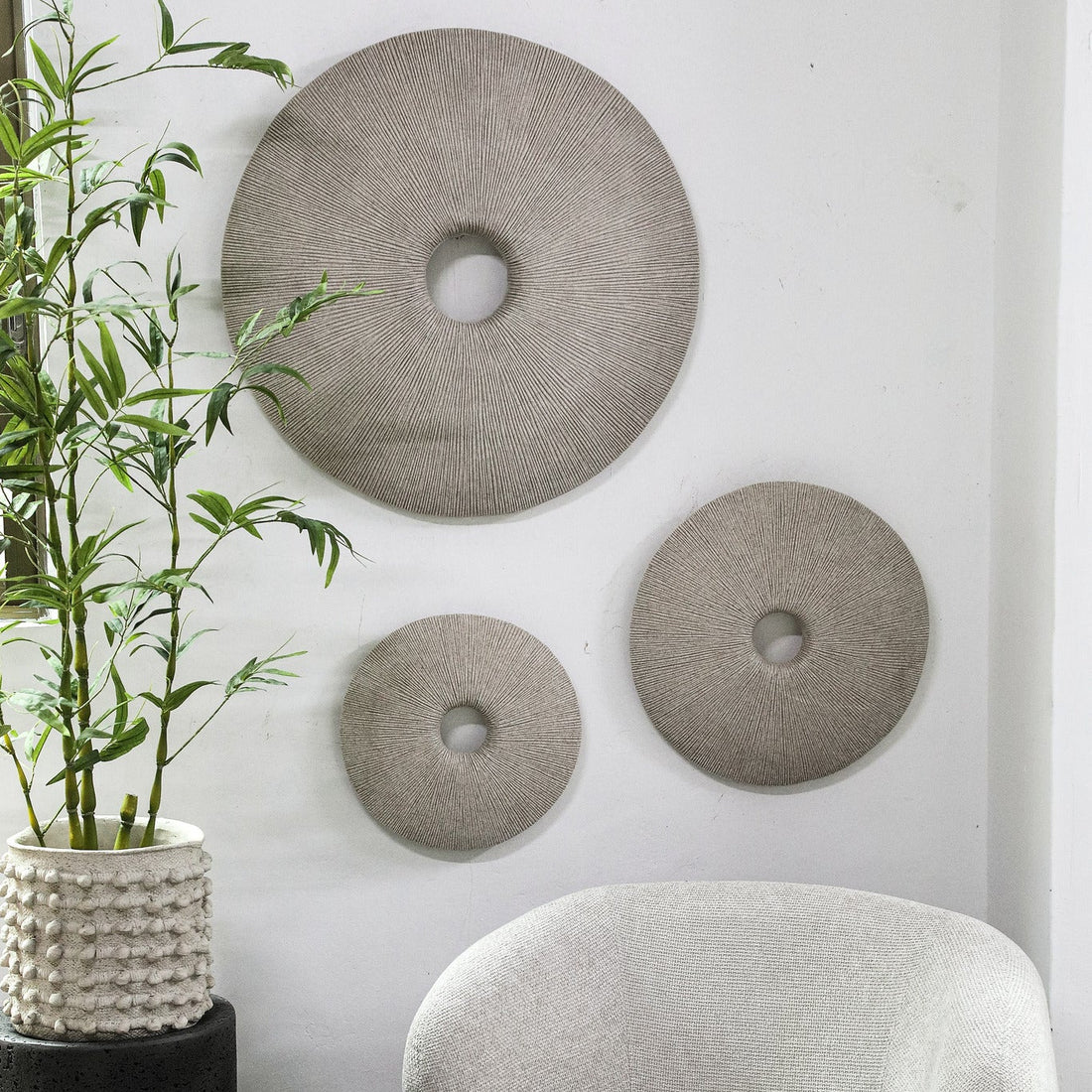 Kathelle Cream Poly Round Sandstone Wallpanel S PTMD